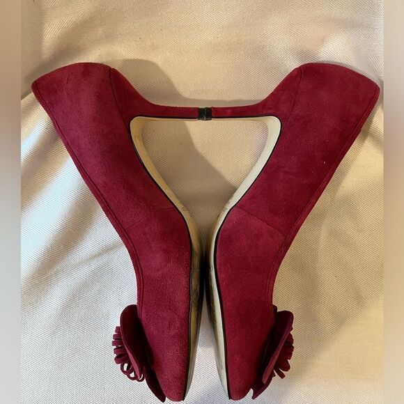 Kate Spade red suede pumps with flower detail, size 10 excellent preowned‎ - Picture 7 of 10